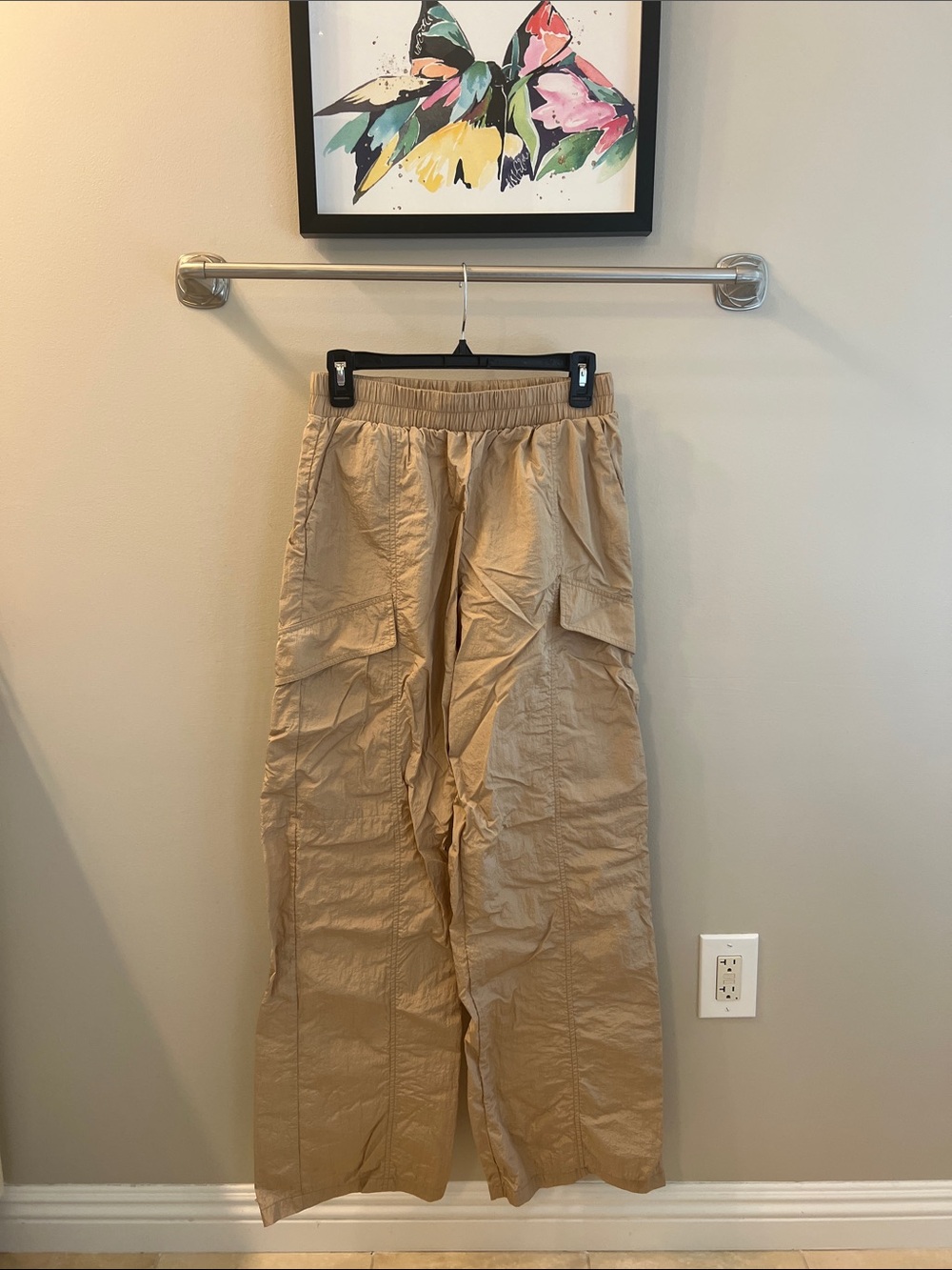 Forever 21 Women's Wide-Leg Cargo Pants in Tan/Gold